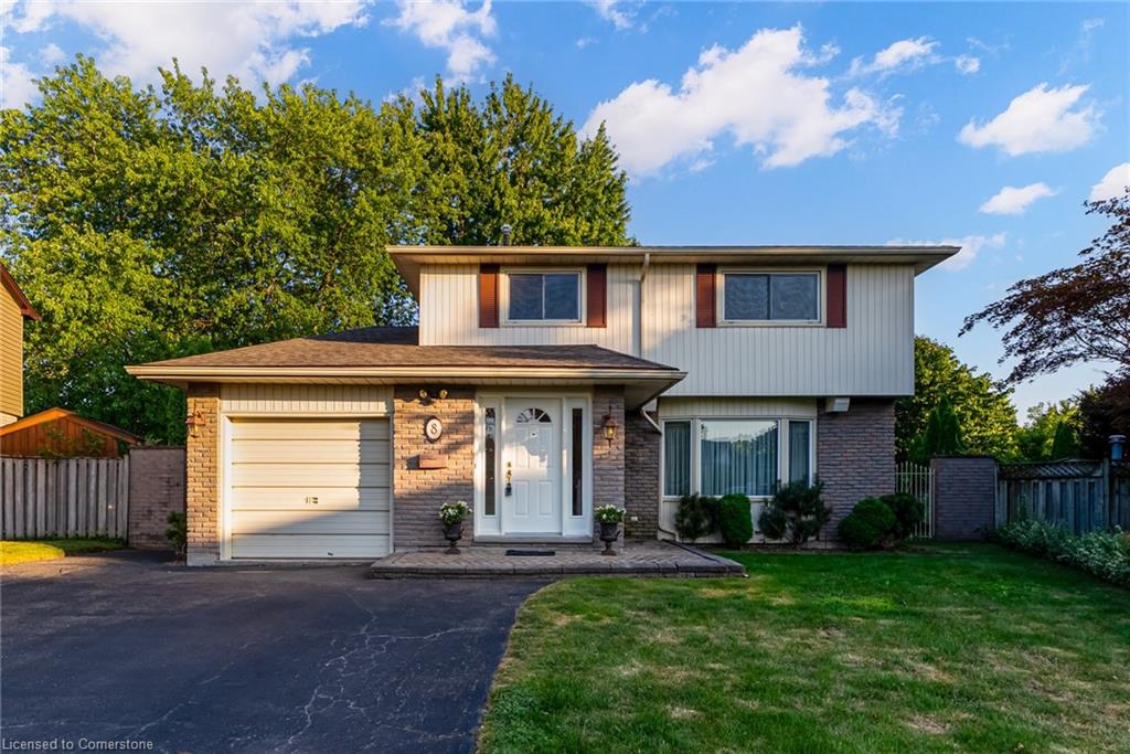 8 Mariners Court Property Photo 1