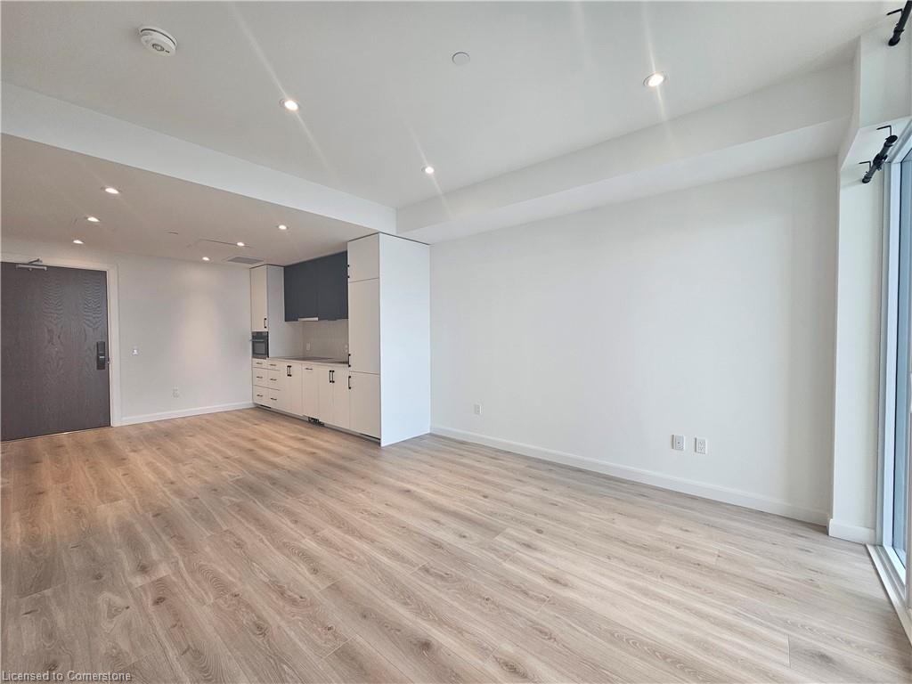 1705-741 King Street W Property Photo 1