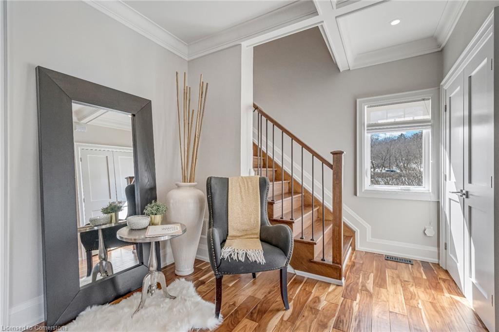 6 Credit Street Property Photo 5