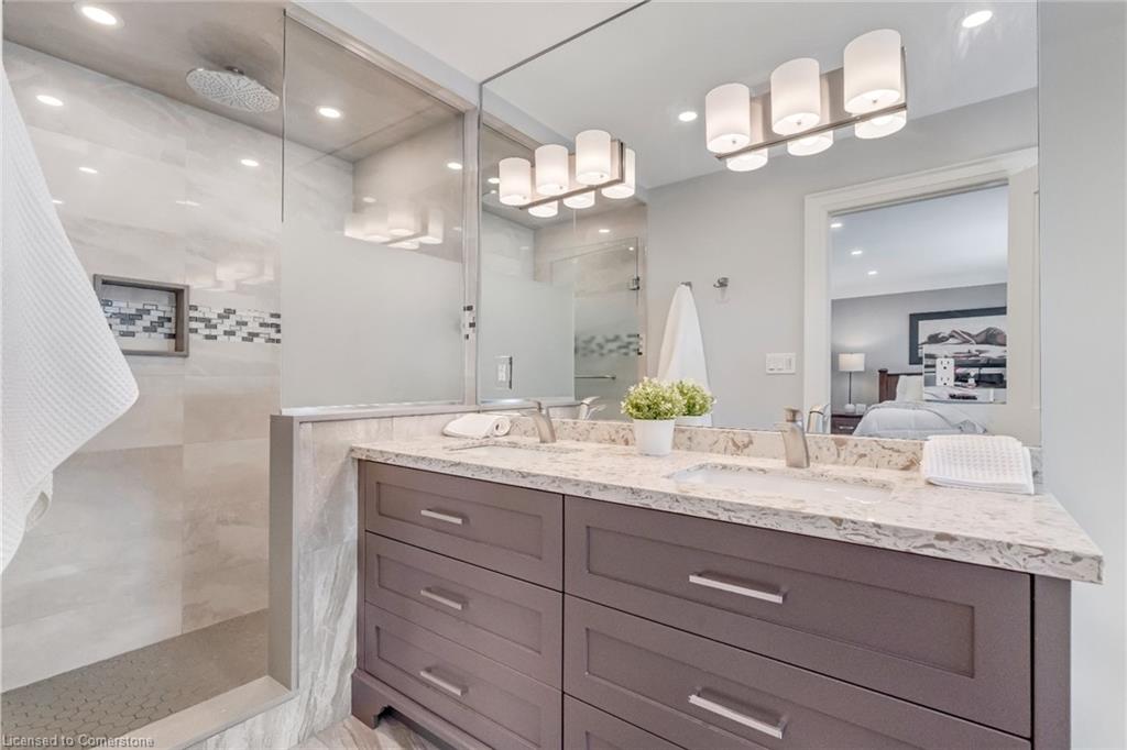 6 Credit Street Property Photo 10