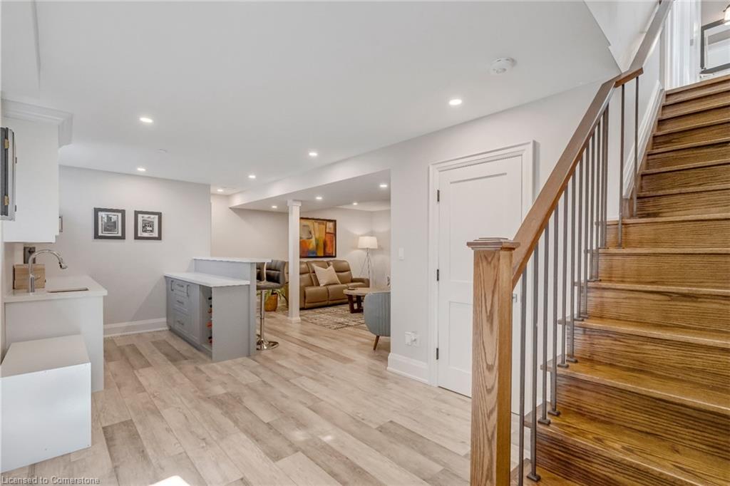 6 Credit Street Property Photo 17