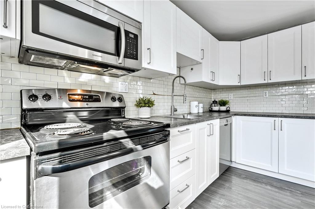 381 Herkimer Street Property Photo 15