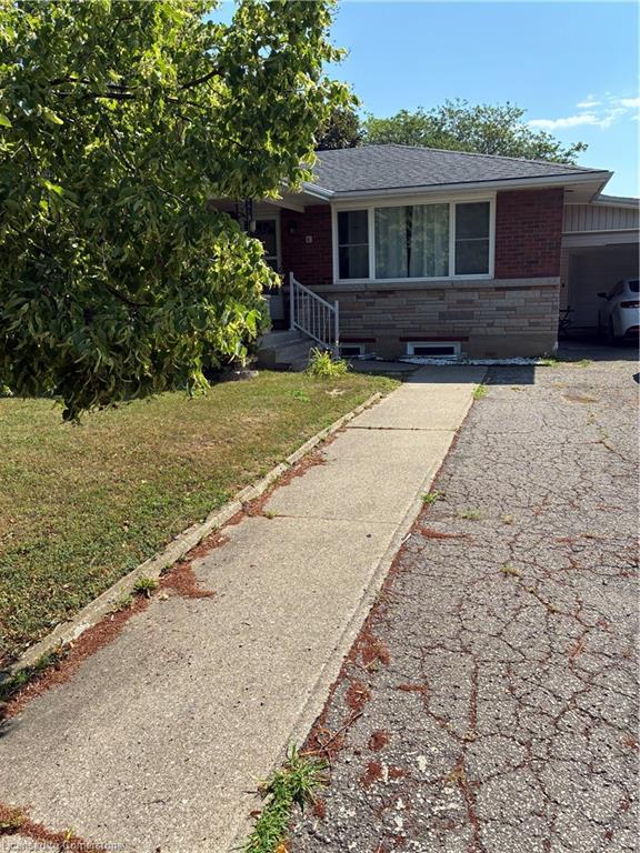 6 Howard Avenue