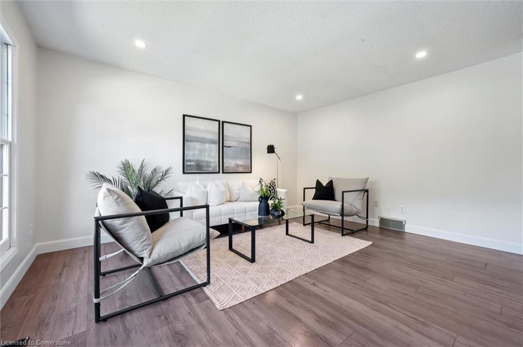113 Matthew Street Property Photo 1