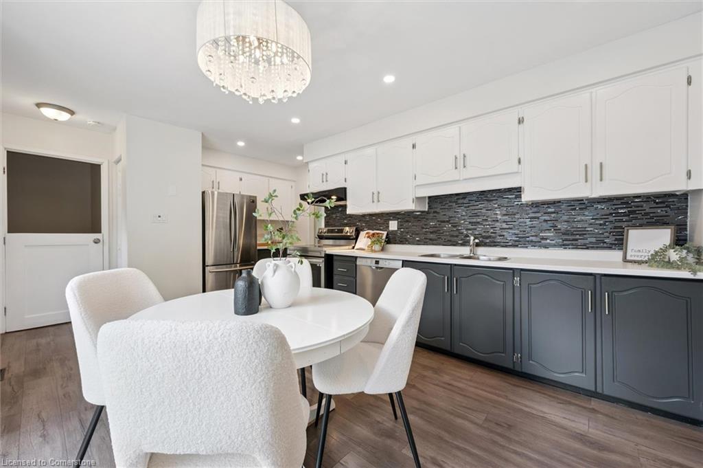 113 Matthew Street Property Photo 6