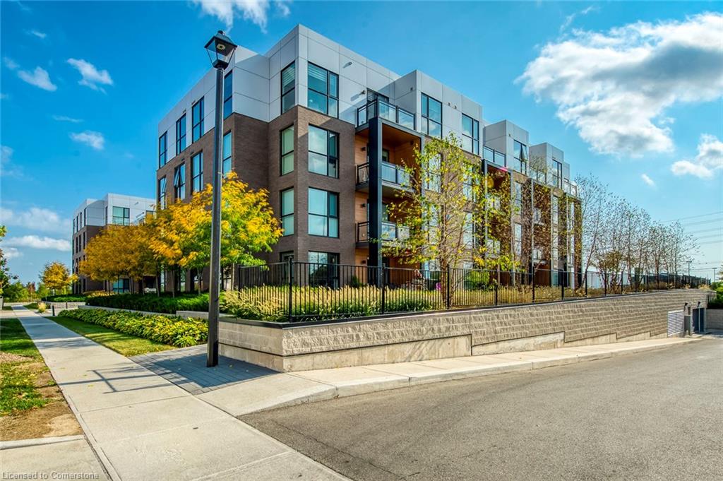 304-210 Sabina Drive E Property Photo 1