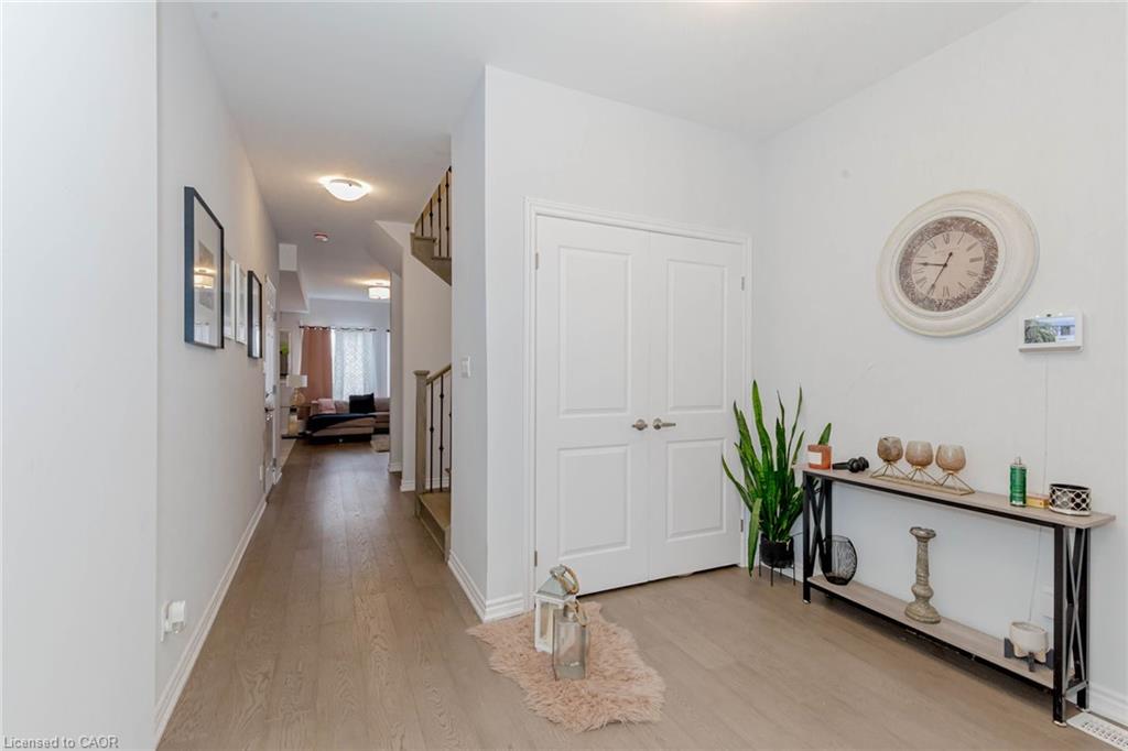 87 Renfrew Trail Property Photo 9