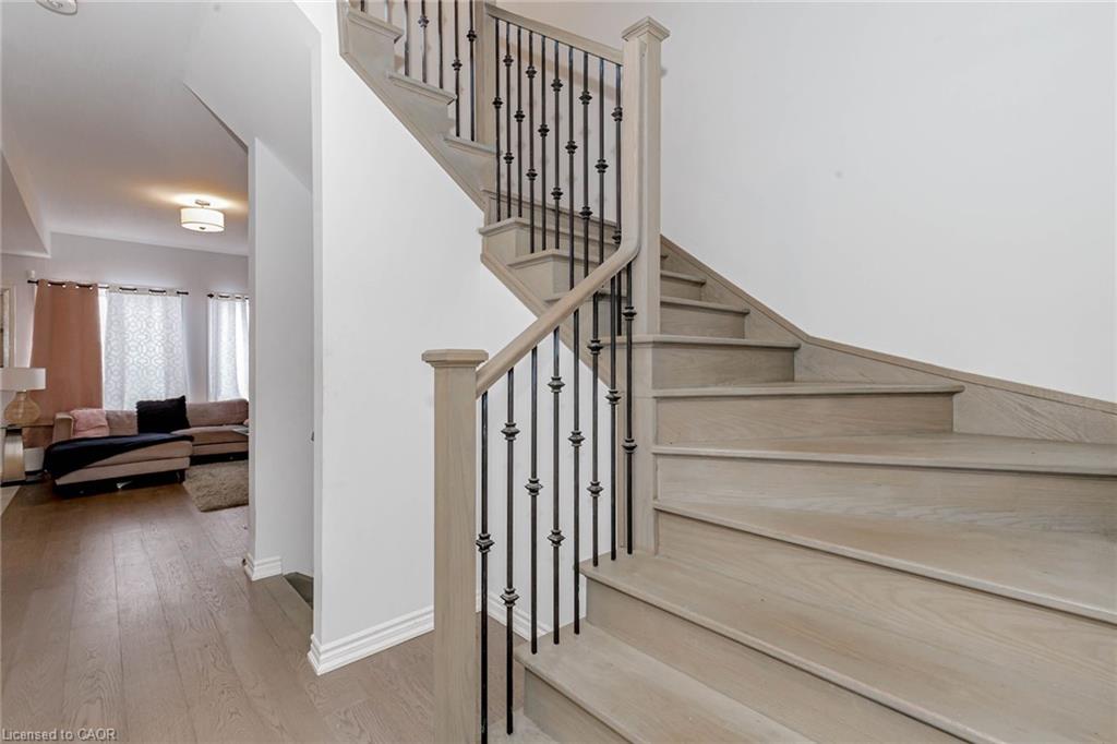 87 Renfrew Trail Property Photo 22