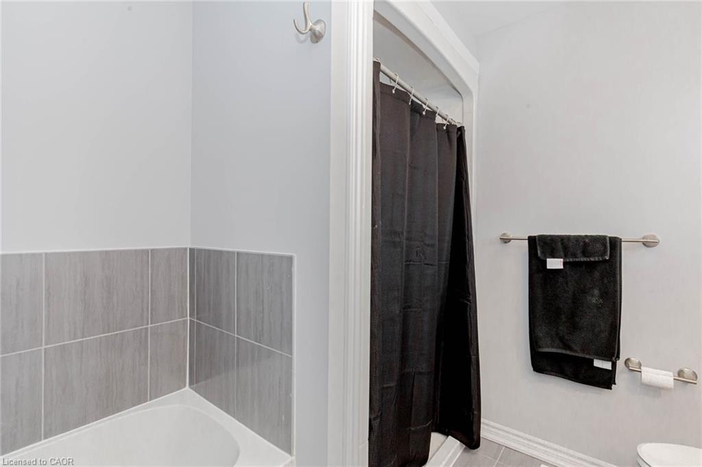 87 Renfrew Trail Property Photo 28