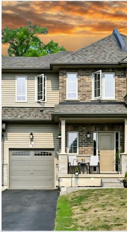 17 Dennis Drive