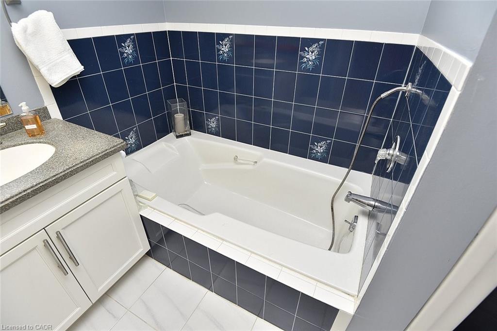 20-644 Upper Paradise Road Property Photo 26