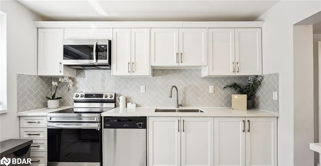 20-6855 Glen Erin Drive Property Photo 1