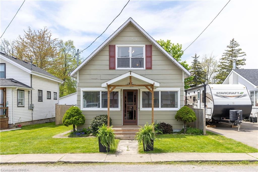 117 Cambridge Road E Property Photo 1