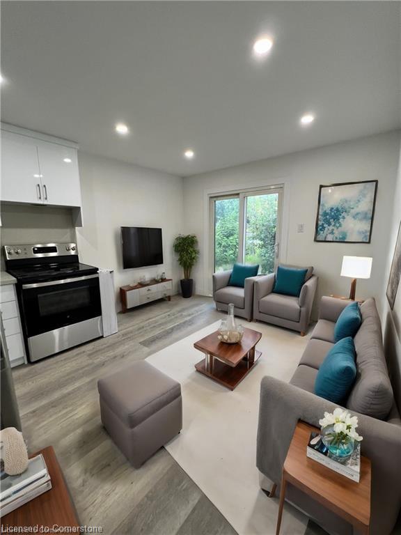 10 Jamie Ann Street Property Photo 1