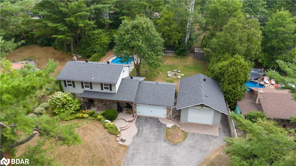 31 Lawrence Avenue Property Photo 1