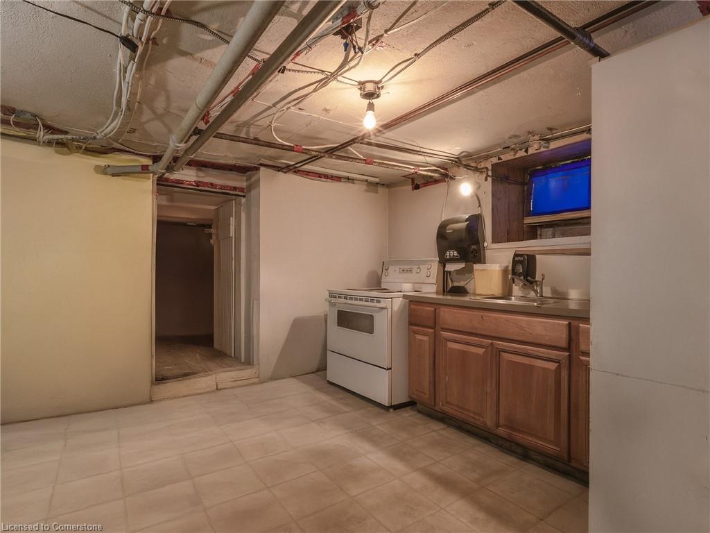 32 Simeon Street Property Photo 8