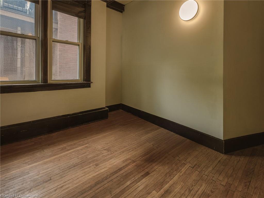 32 Simeon Street Property Photo 24