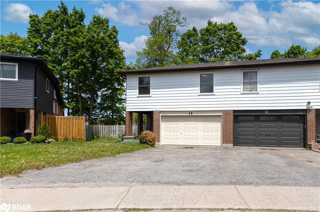 14 Ashdale Court Property Photo 1
