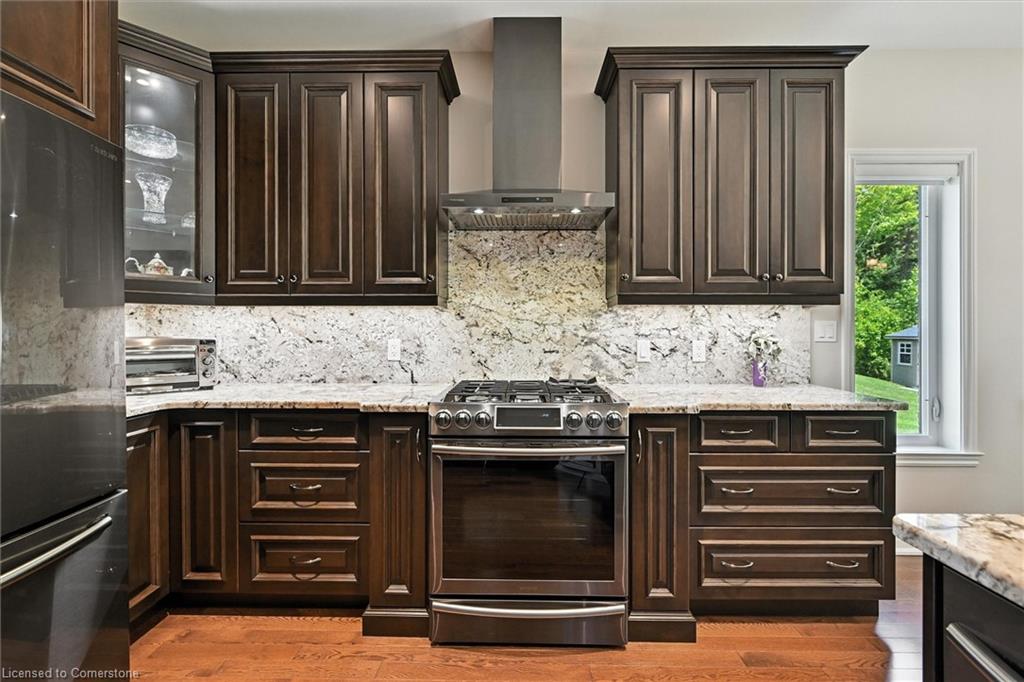 144 Newport Lane Property Photo 9