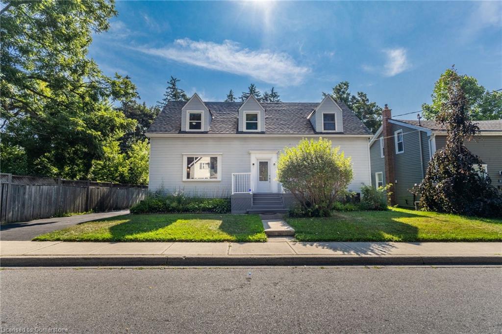55 Wellington Street S Property Photo 1
