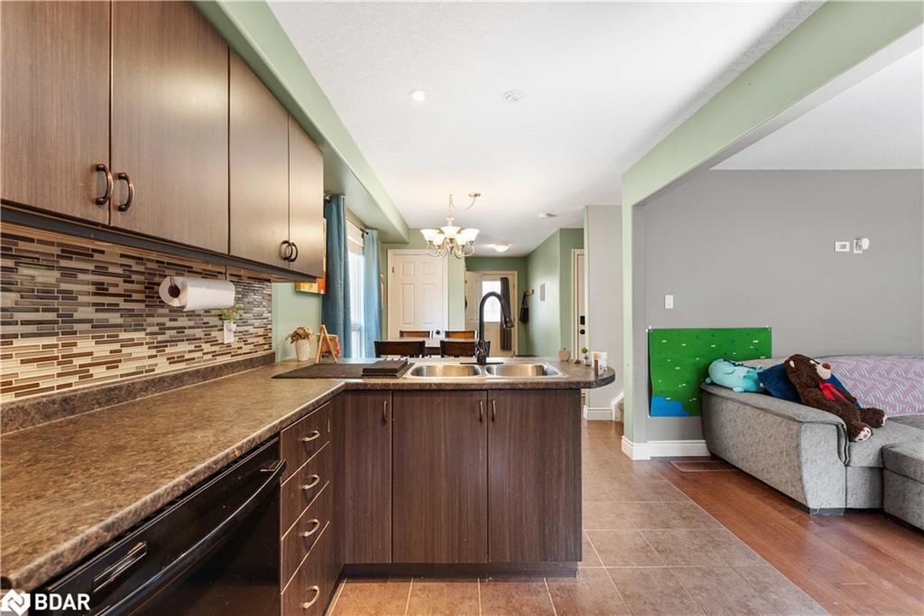 59 Stevenson Street Property Photo 9