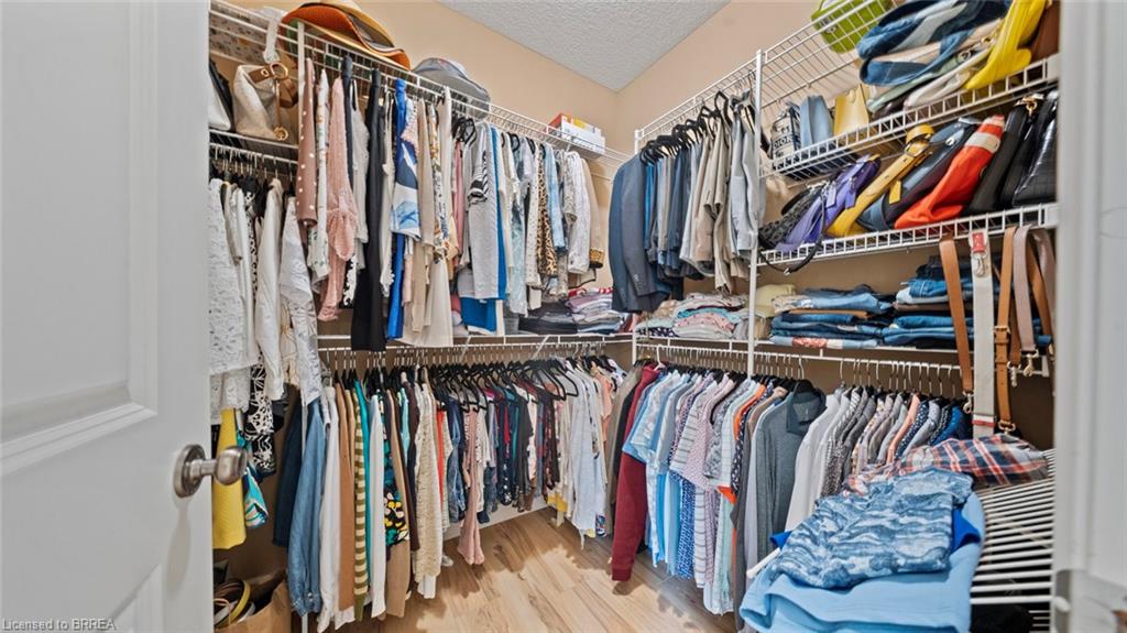 424 Lakeview Drive Property Photo 25