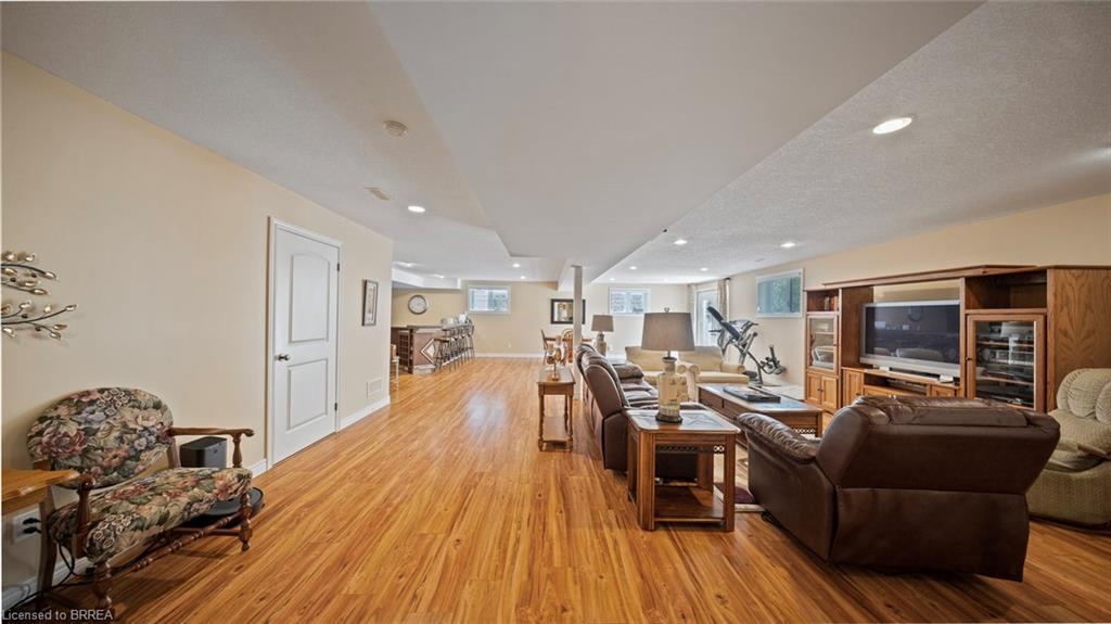 424 Lakeview Drive Property Photo 28