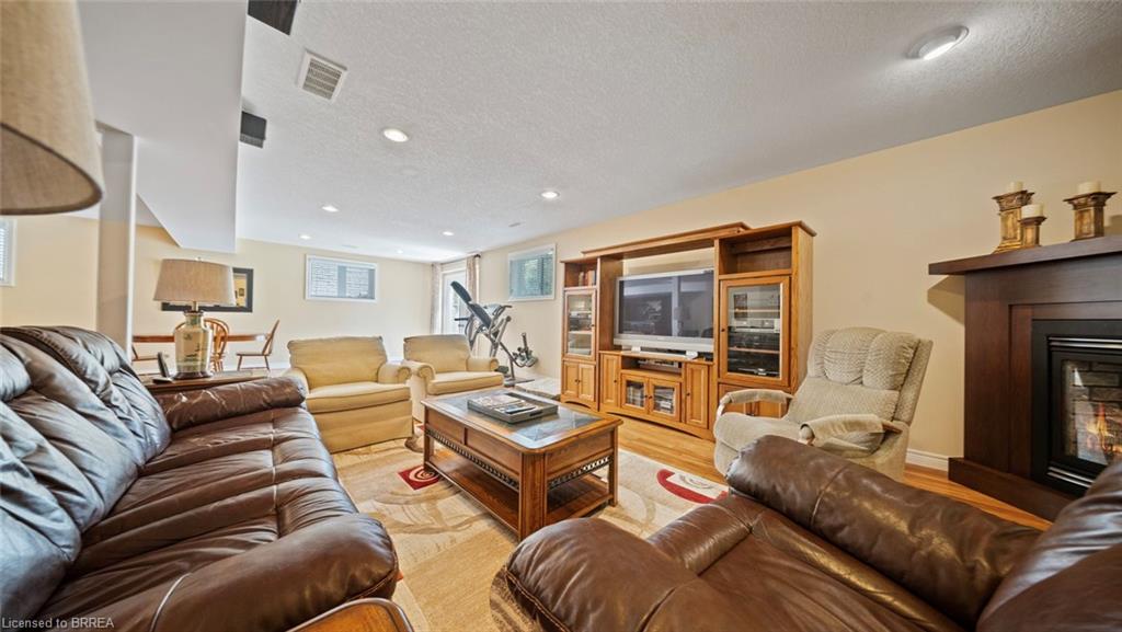 424 Lakeview Drive Property Photo 29