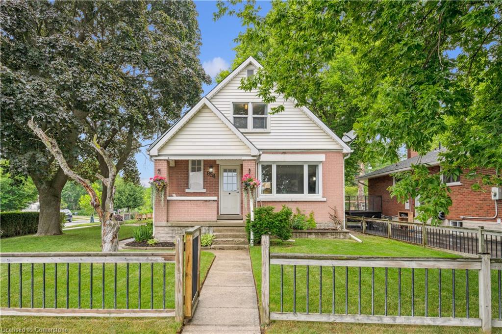 854 Guelph Street Property Photo 1