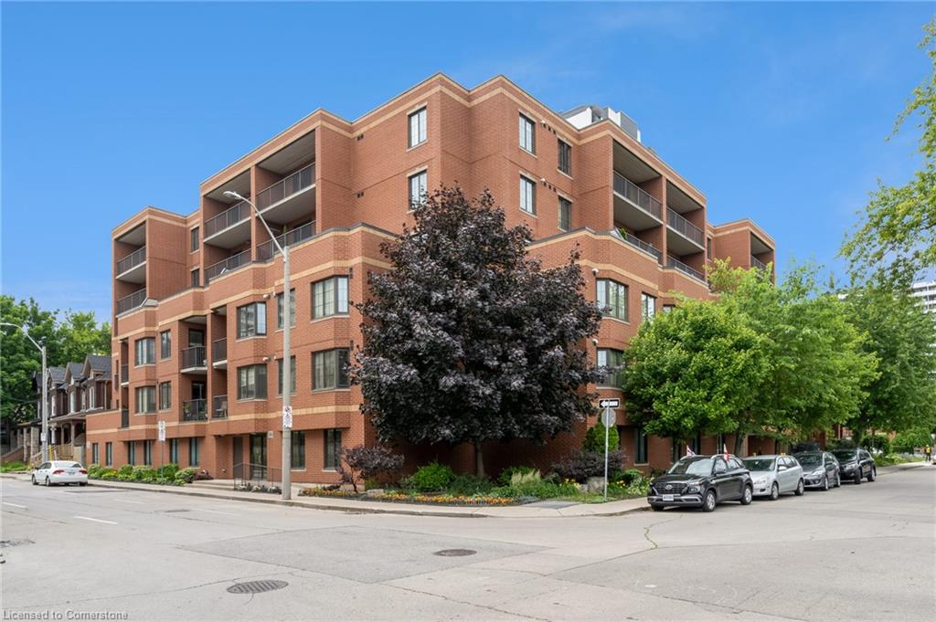 209-47 Caroline Street N Property Photo 1