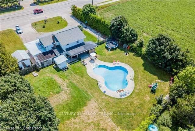84 Balm Beach Road E