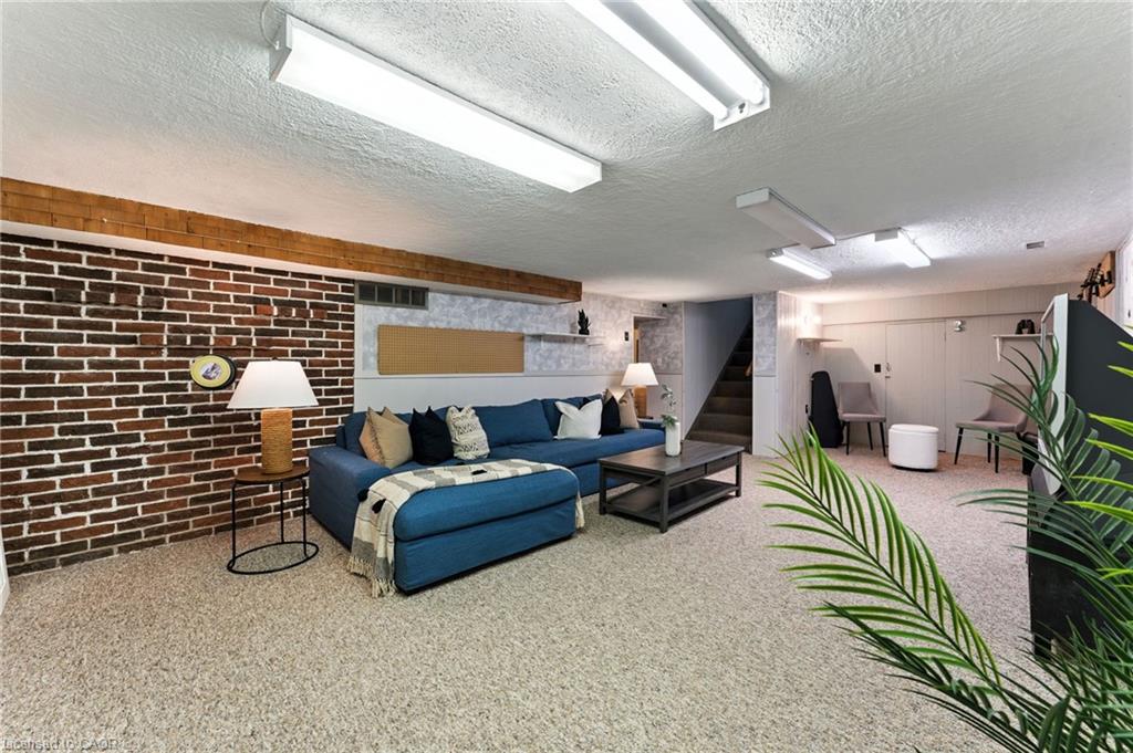 69 King Street Property Photo 25