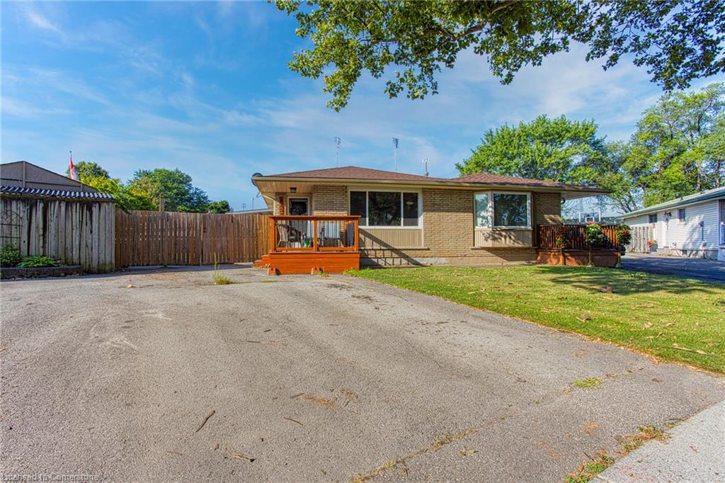4453 Meadowvale Drive Property Photo 1