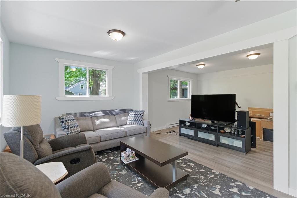 1402 6 Highway Property Photo 28