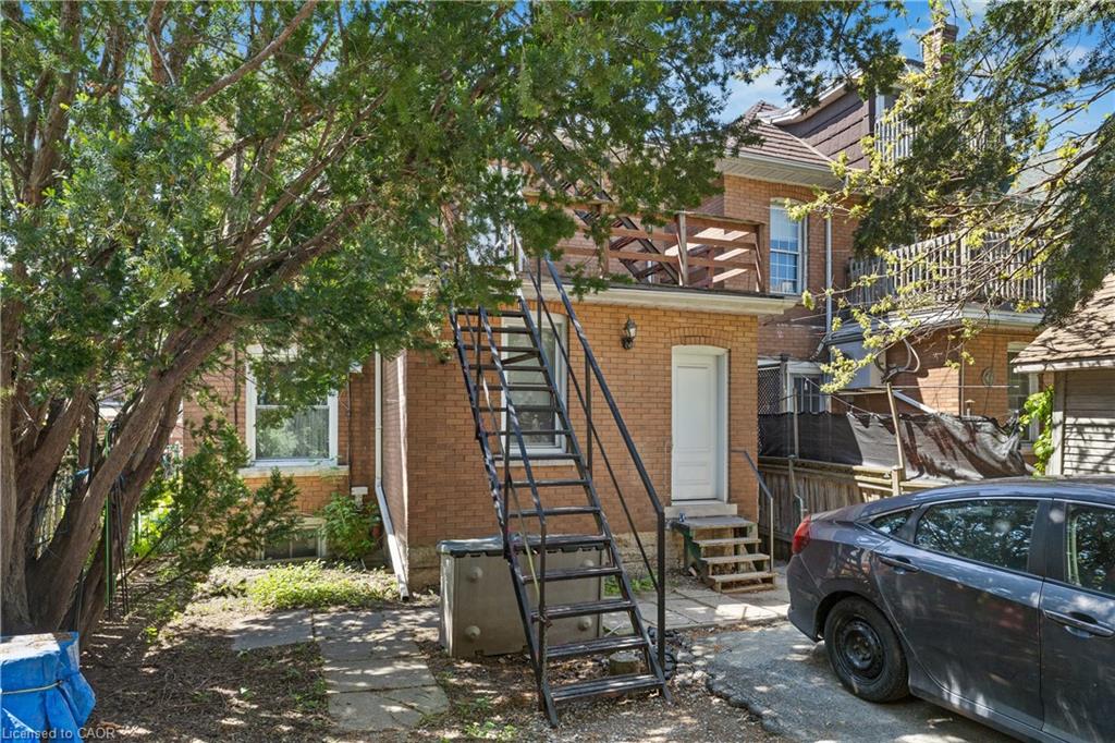 115 Spadina Avenue Property Photo 32