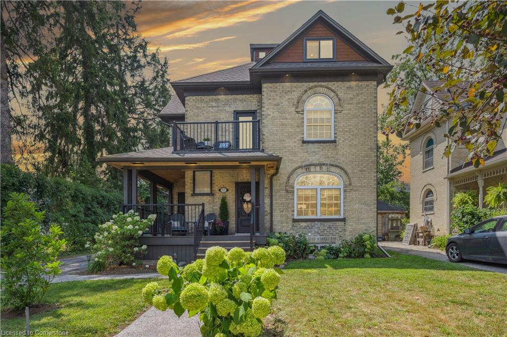 13 Riverside Drive W Property Photo 1