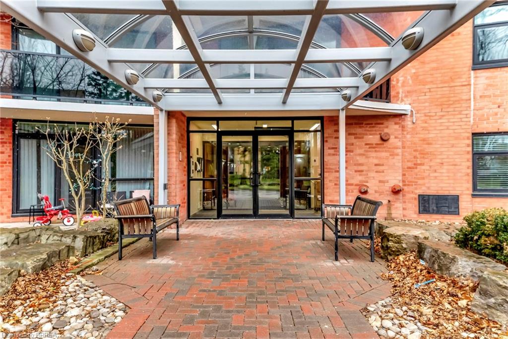 902-9 Bonheur Court Property Photo 4