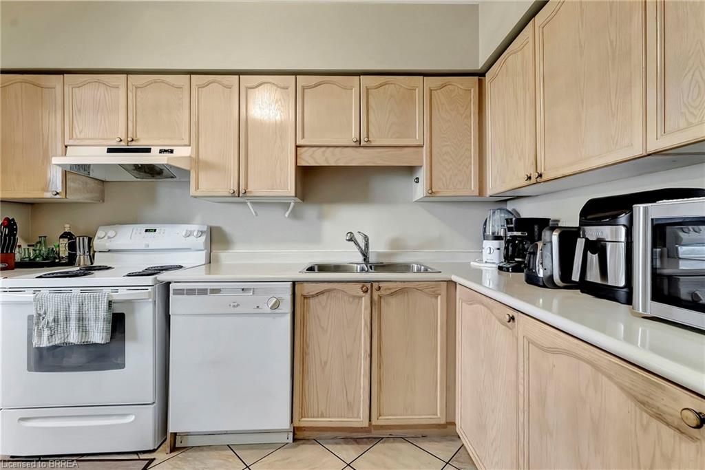 902-9 Bonheur Court Property Photo 10