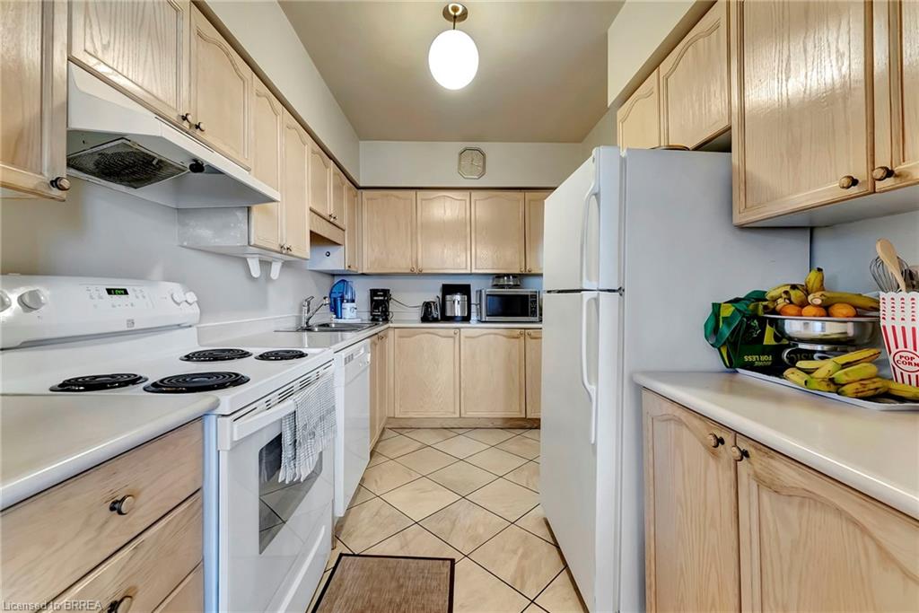 902-9 Bonheur Court Property Photo 11