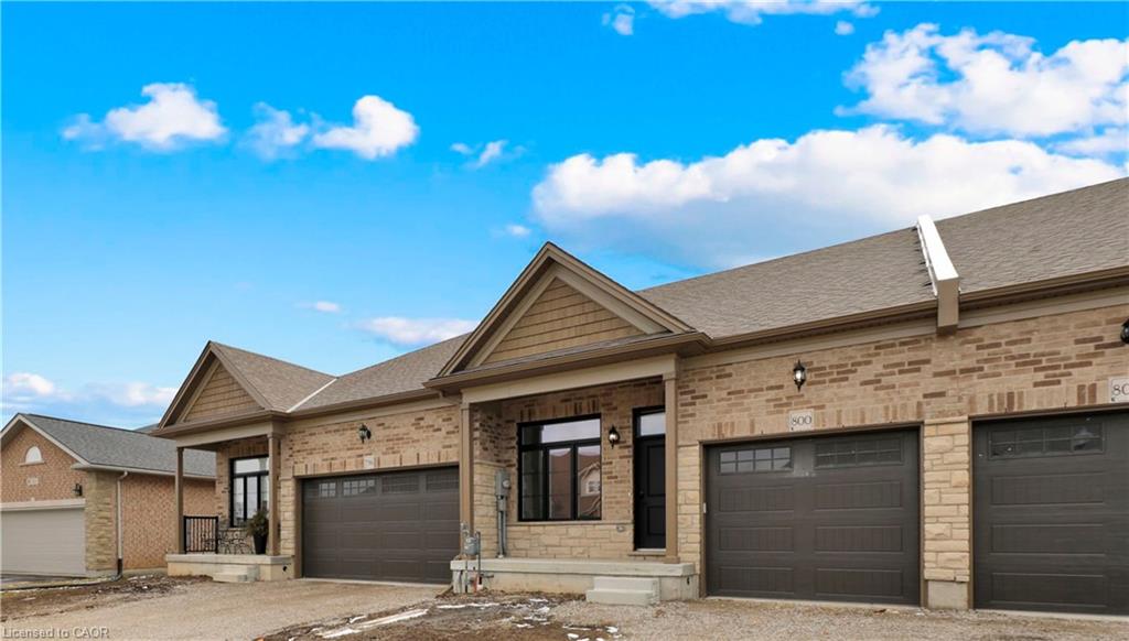 800 Garden Court Crescent Property Photo 1