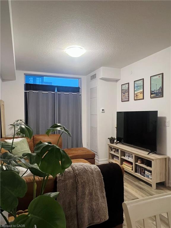 215-470 Dundas Street E Property Photo 11