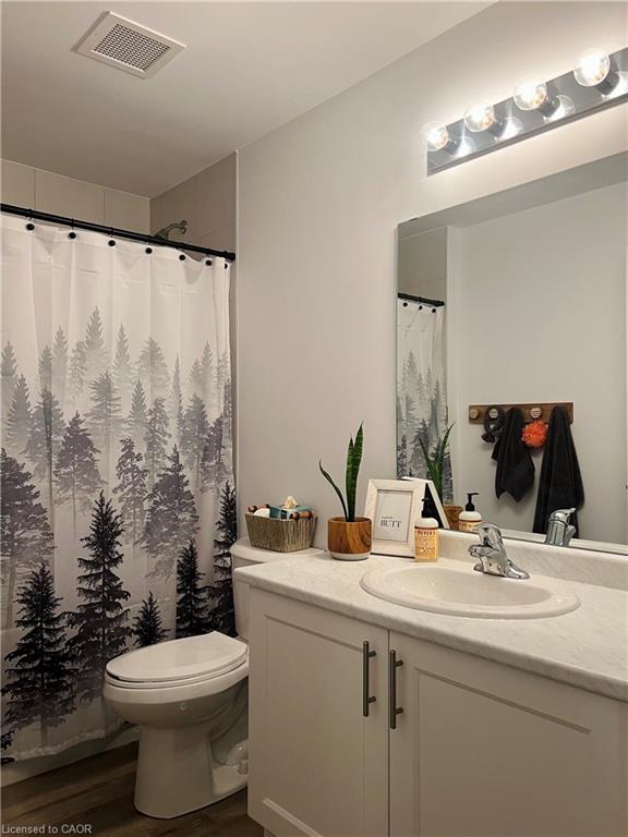 215-470 Dundas Street E Property Photo 16