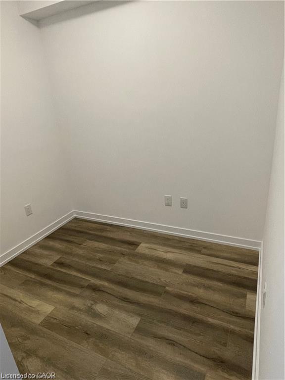 215-470 Dundas Street E Property Photo 17