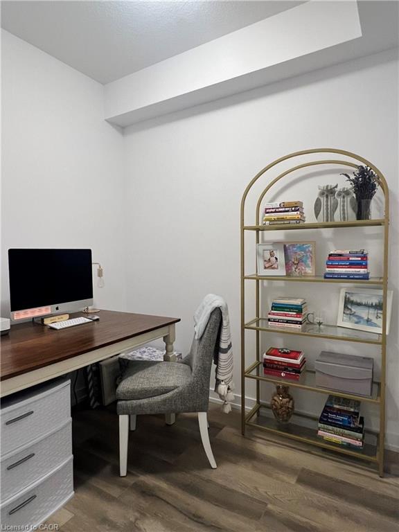 215-470 Dundas Street E Property Photo 18