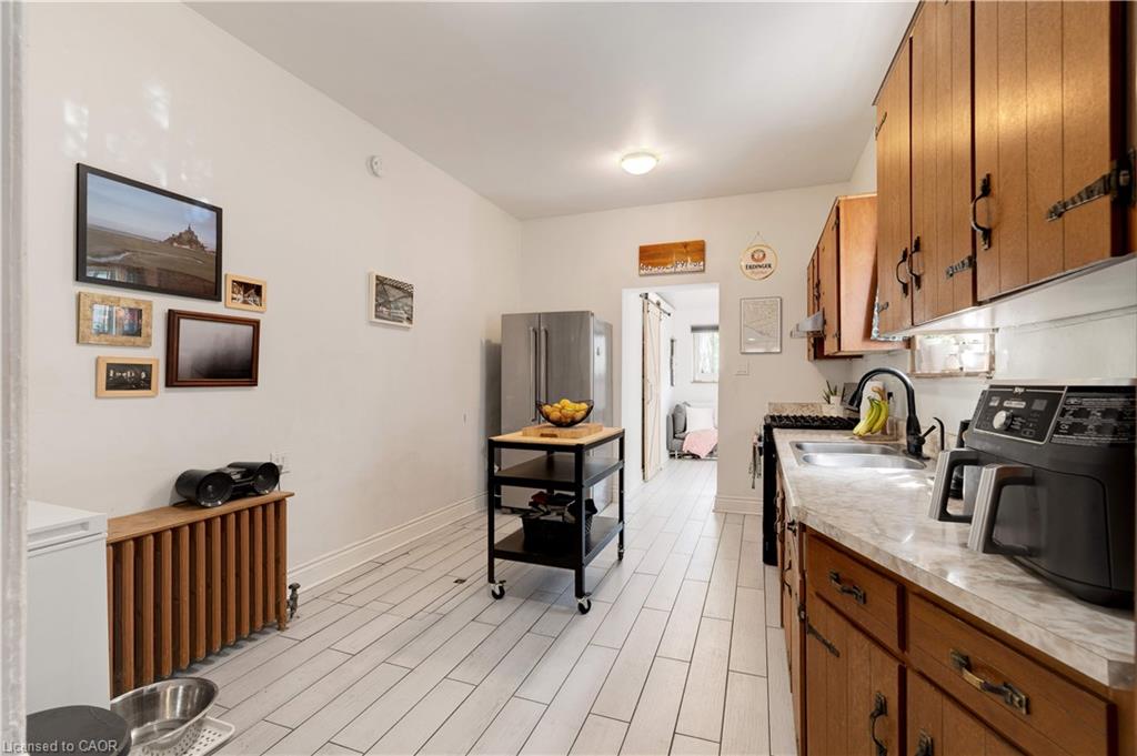 132 Ferguson Avenue N Property Photo 9