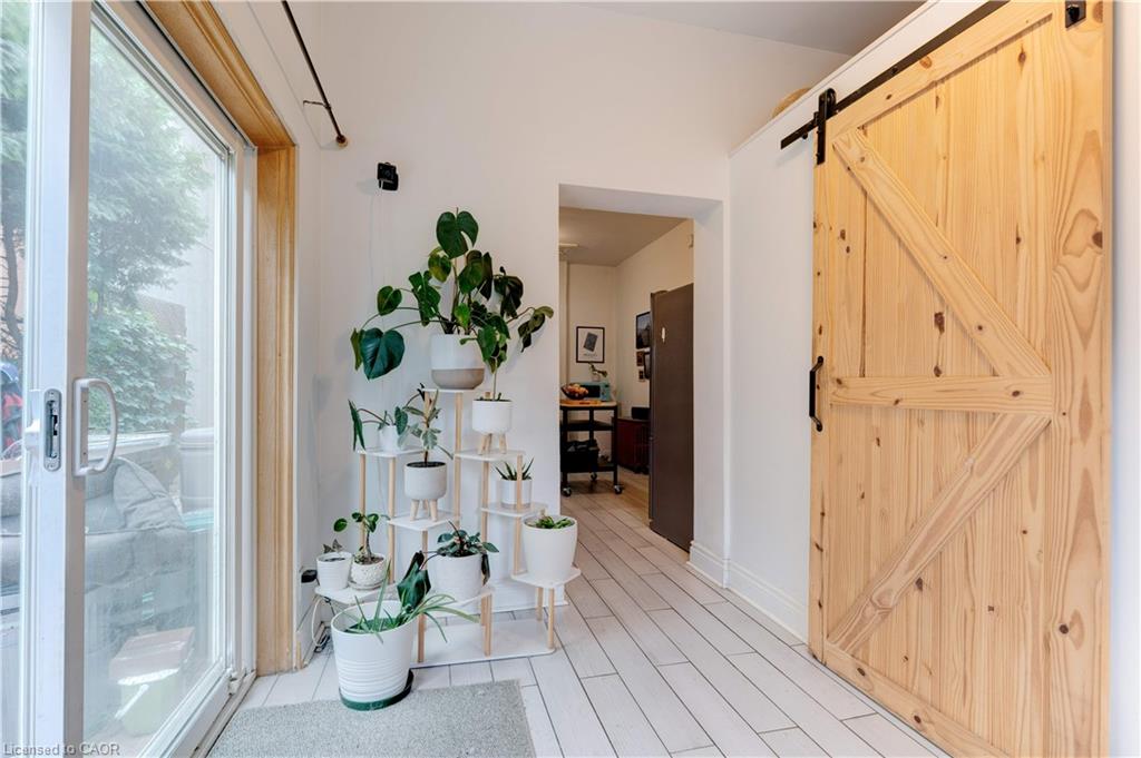 132 Ferguson Avenue N Property Photo 12