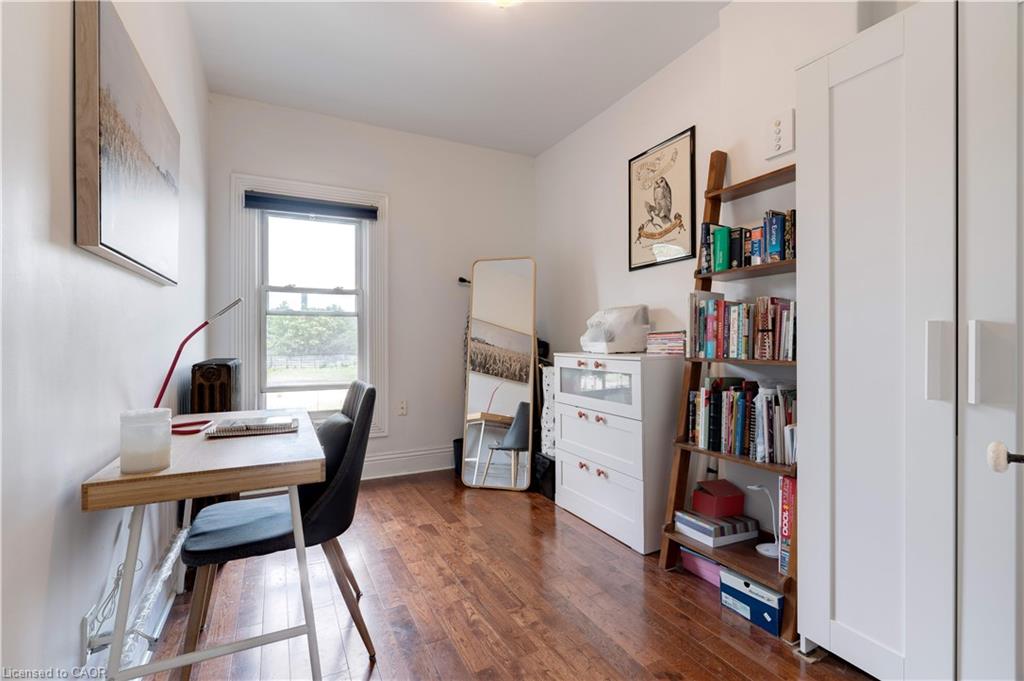 132 Ferguson Avenue N Property Photo 17