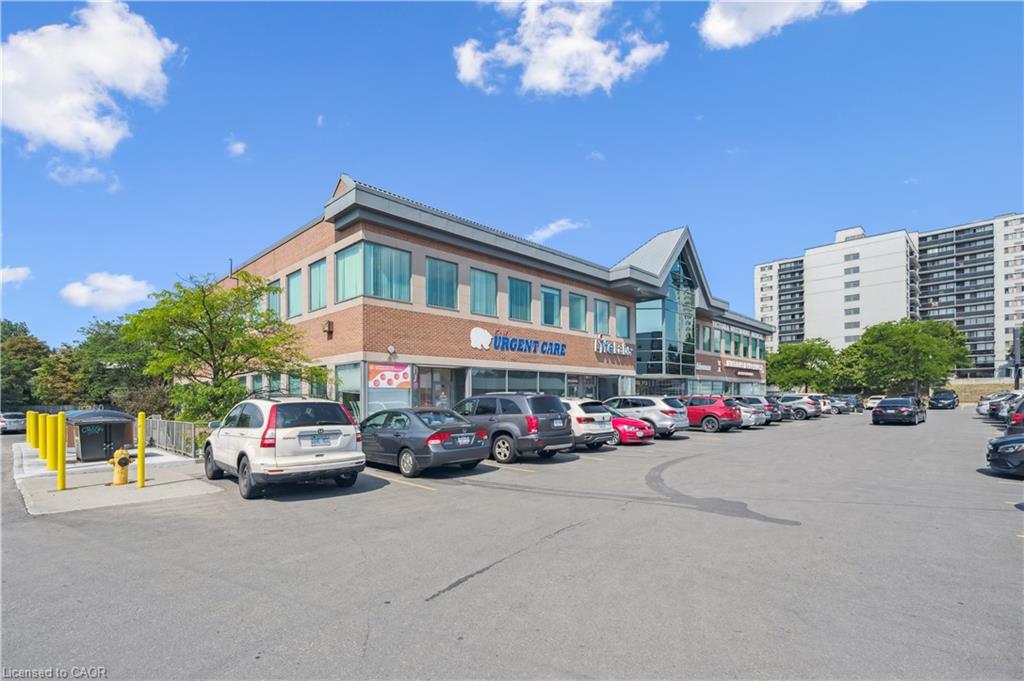 B103-751 Victoria Street S Property Photo 3