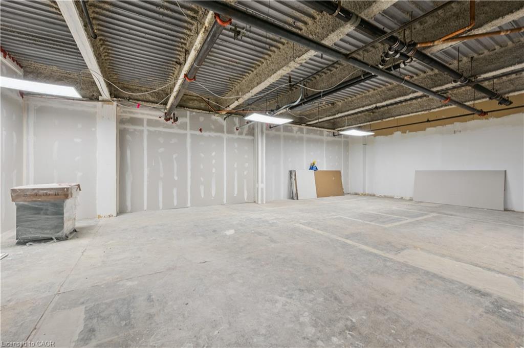 B103-751 Victoria Street S Property Photo 14