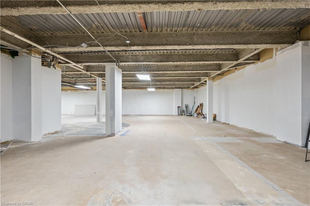 B103-751 Victoria Street S Property Photo 18